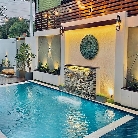 8 Plus Motels Negombo Exterior foto