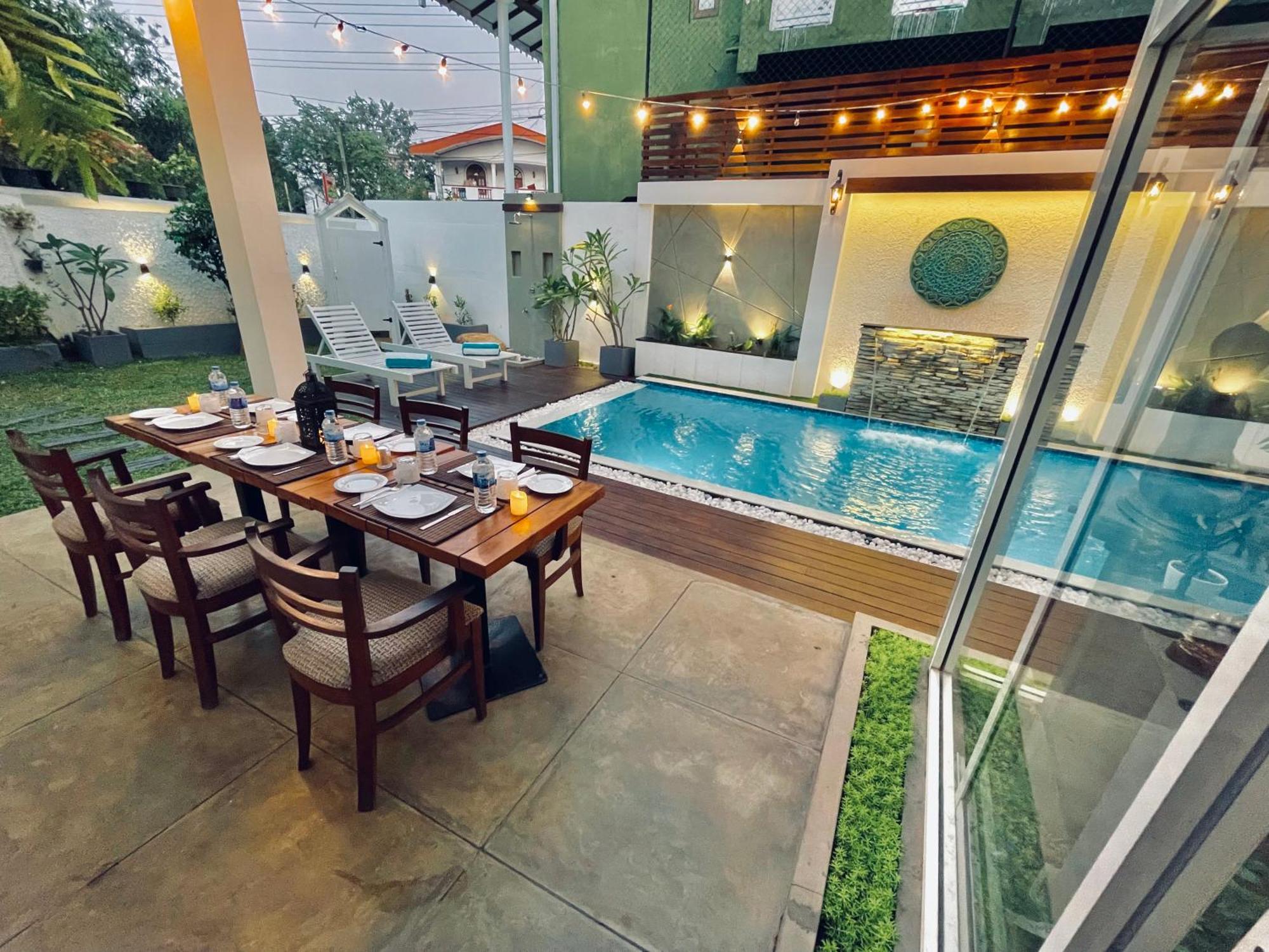 8 Plus Motels Negombo Exterior foto