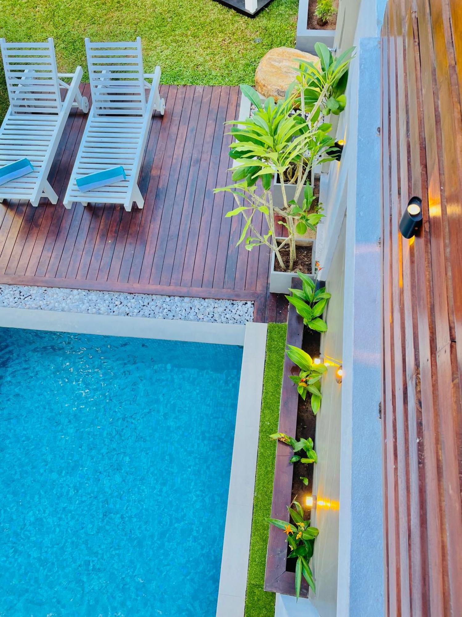 8 Plus Motels Negombo Exterior foto