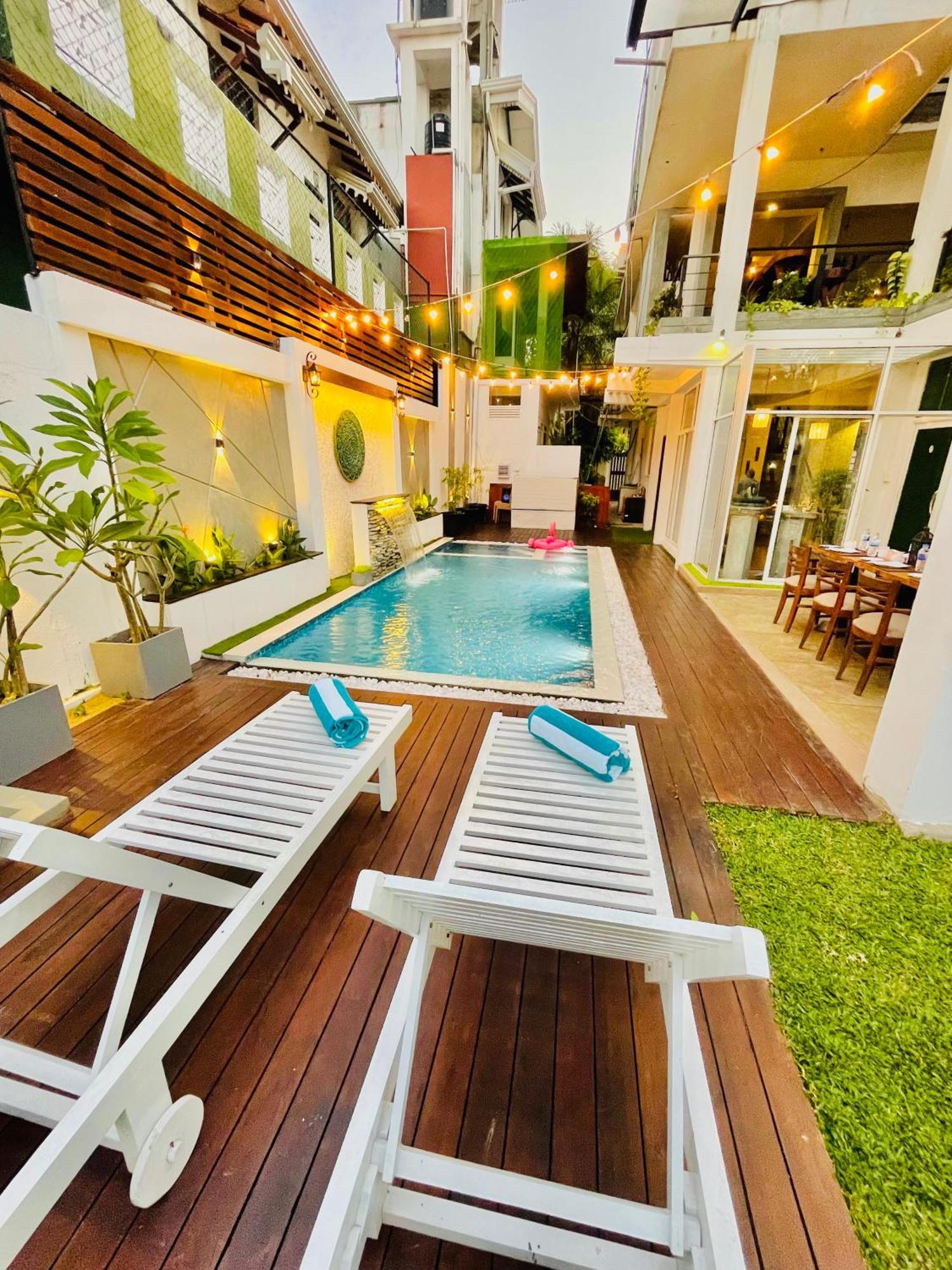 8 Plus Motels Negombo Exterior foto