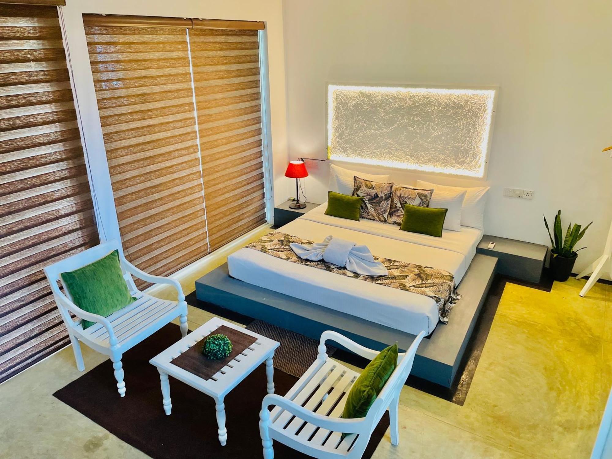 8 Plus Motels Negombo Exterior foto